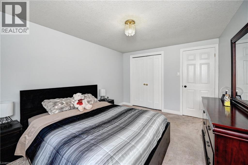 447 HIDDEN CREEK Drive - 24
