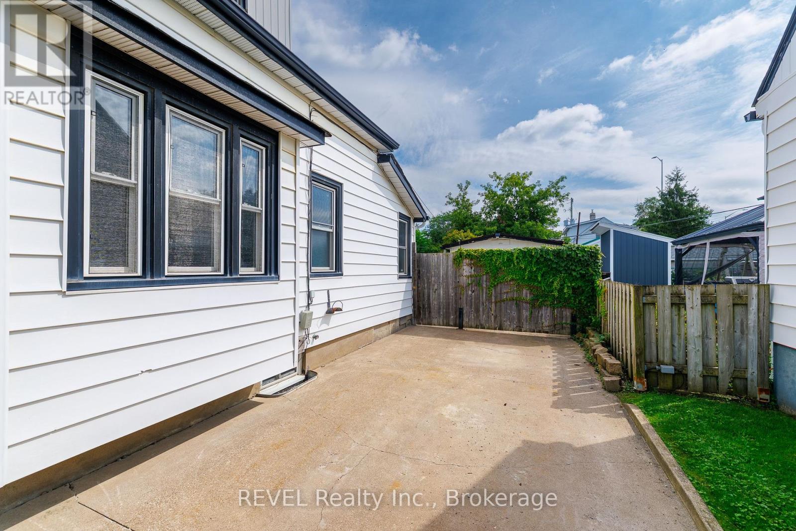14 BATTLE STREET - 34