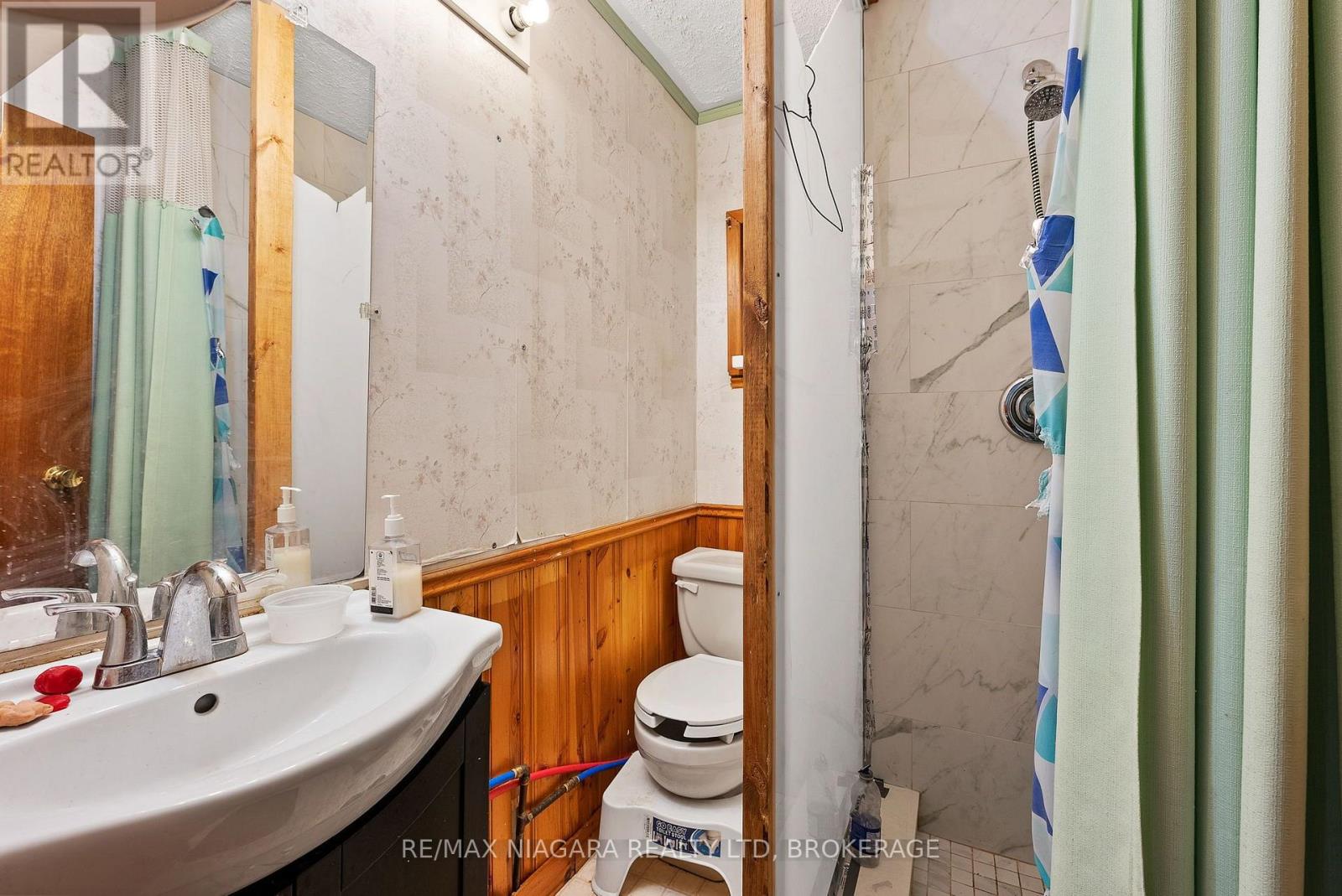 319 Davis Street — photo 15