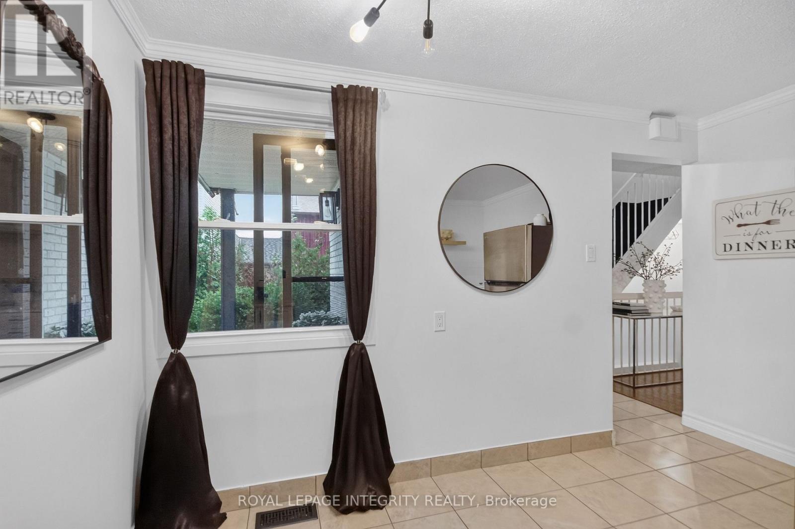 209 SHERWAY DRIVE - Image 13