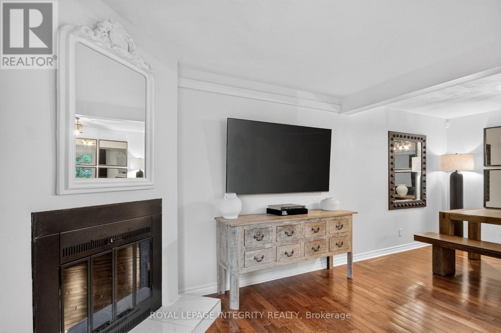 209 SHERWAY DRIVE - Image 17