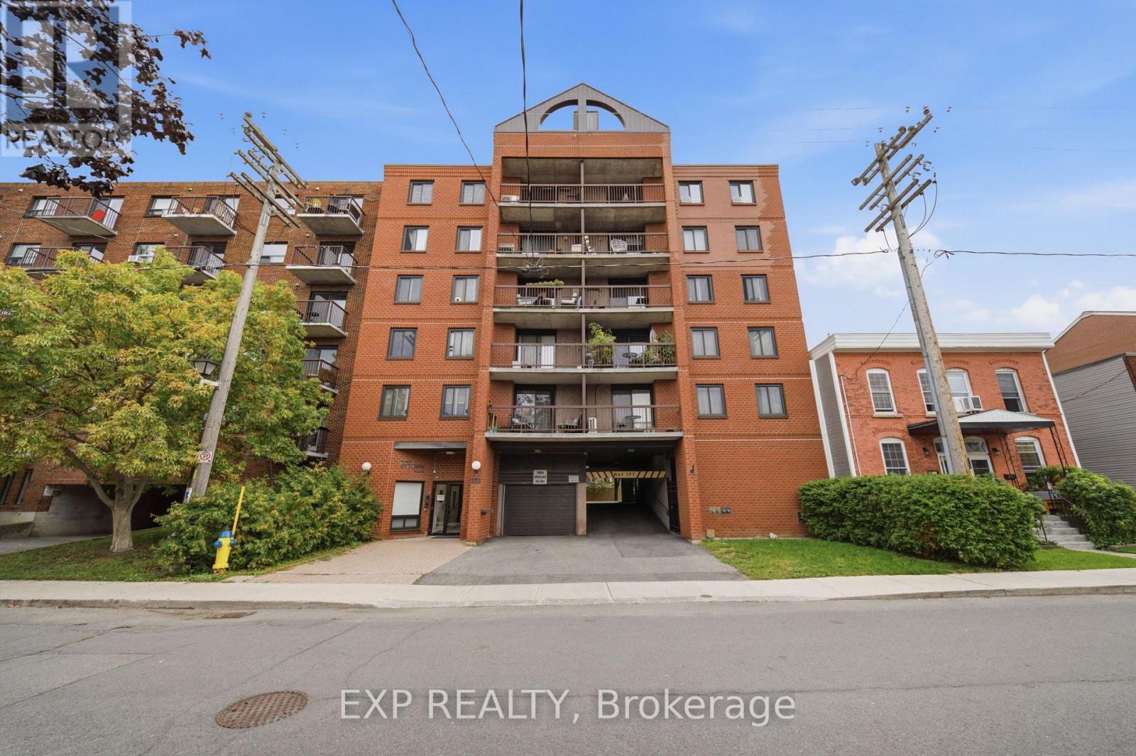 #401 222 GUIGUES AVENUE - 1