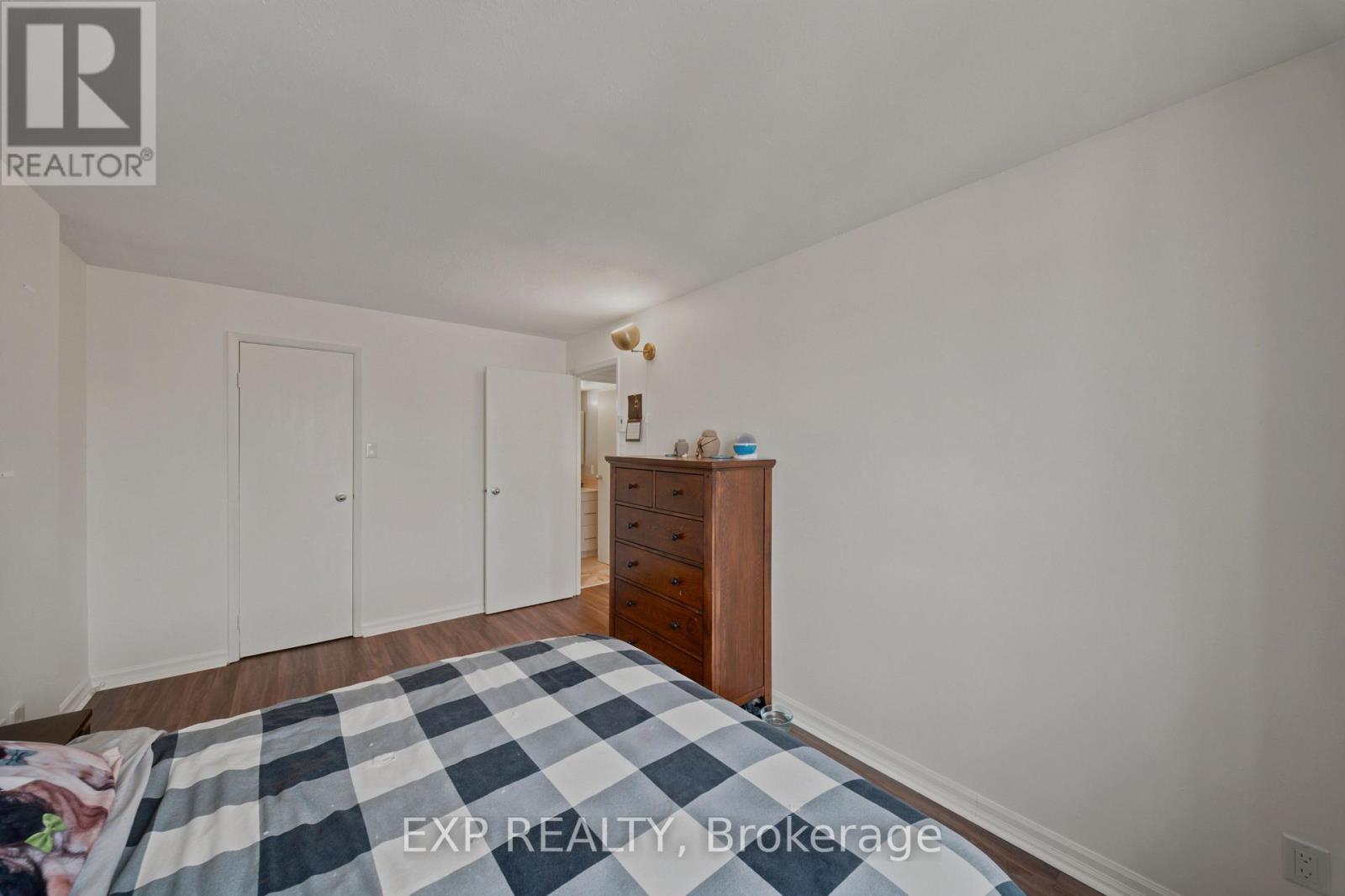 #401 222 GUIGUES AVENUE - 10