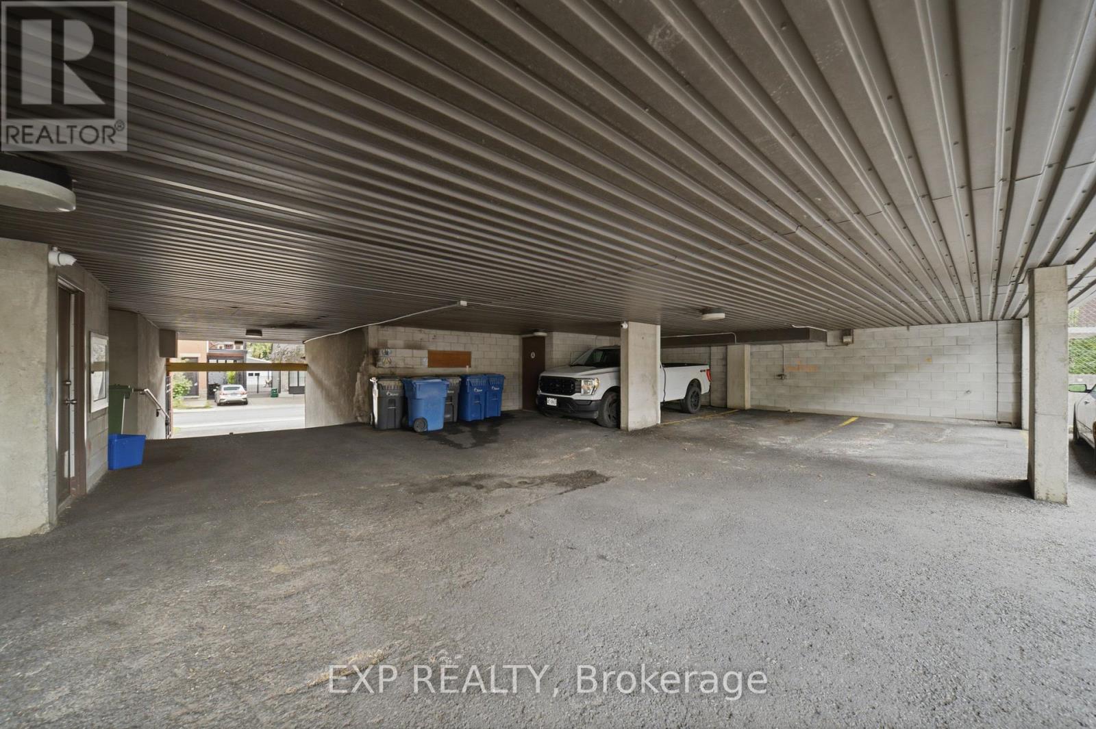 #401 222 GUIGUES AVENUE - 14