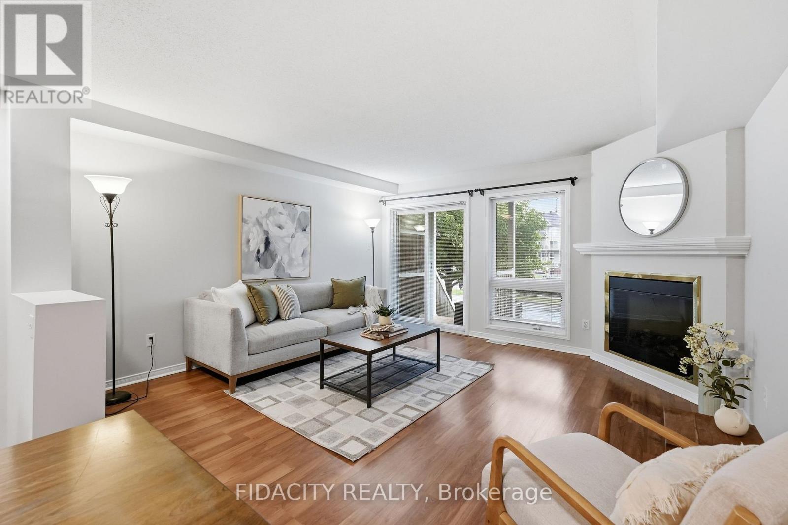 #55 324 CROWNRIDGE DRIVE - 11
