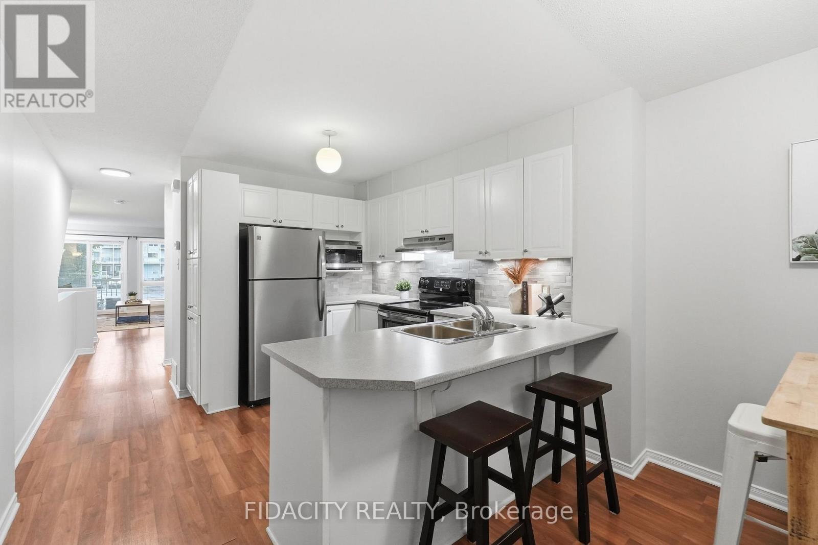 #55 324 CROWNRIDGE DRIVE - 4