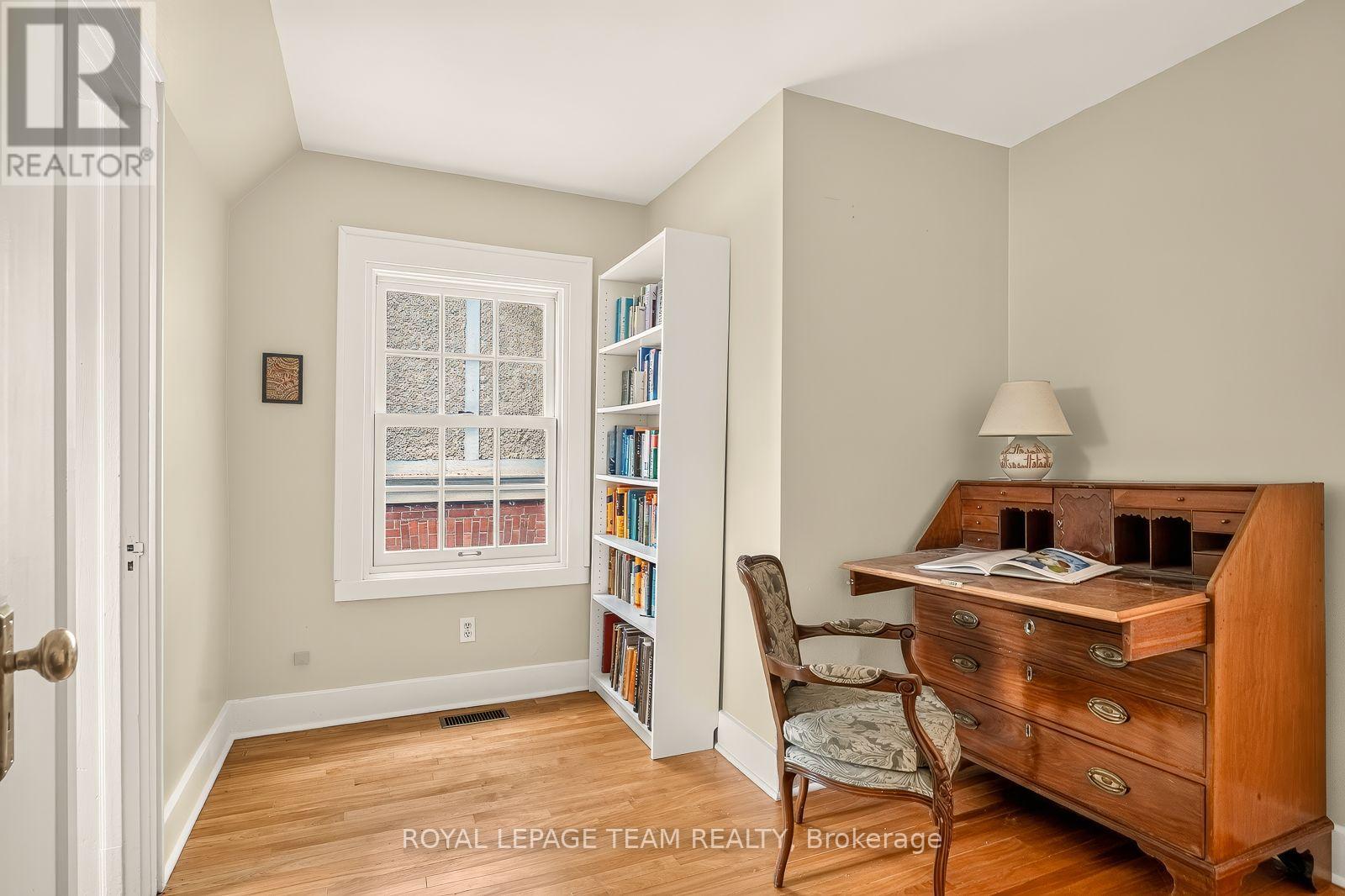 170 ACACIA AVENUE - 28