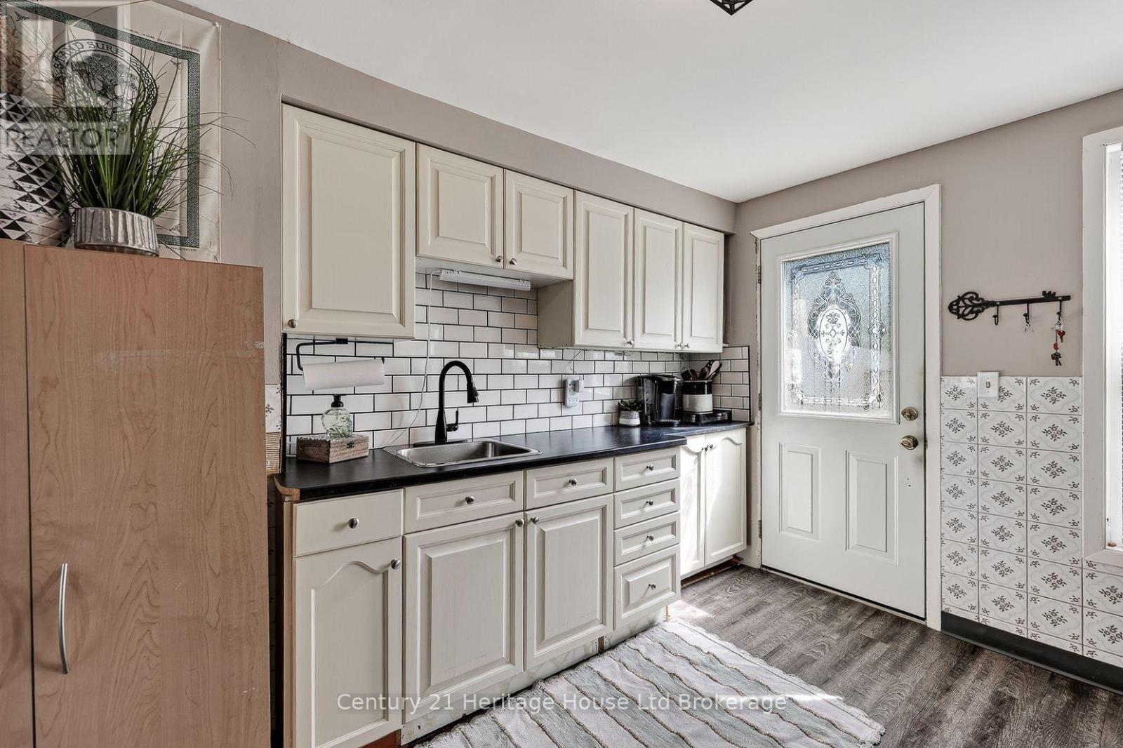 138 MAIN STREET - 14
