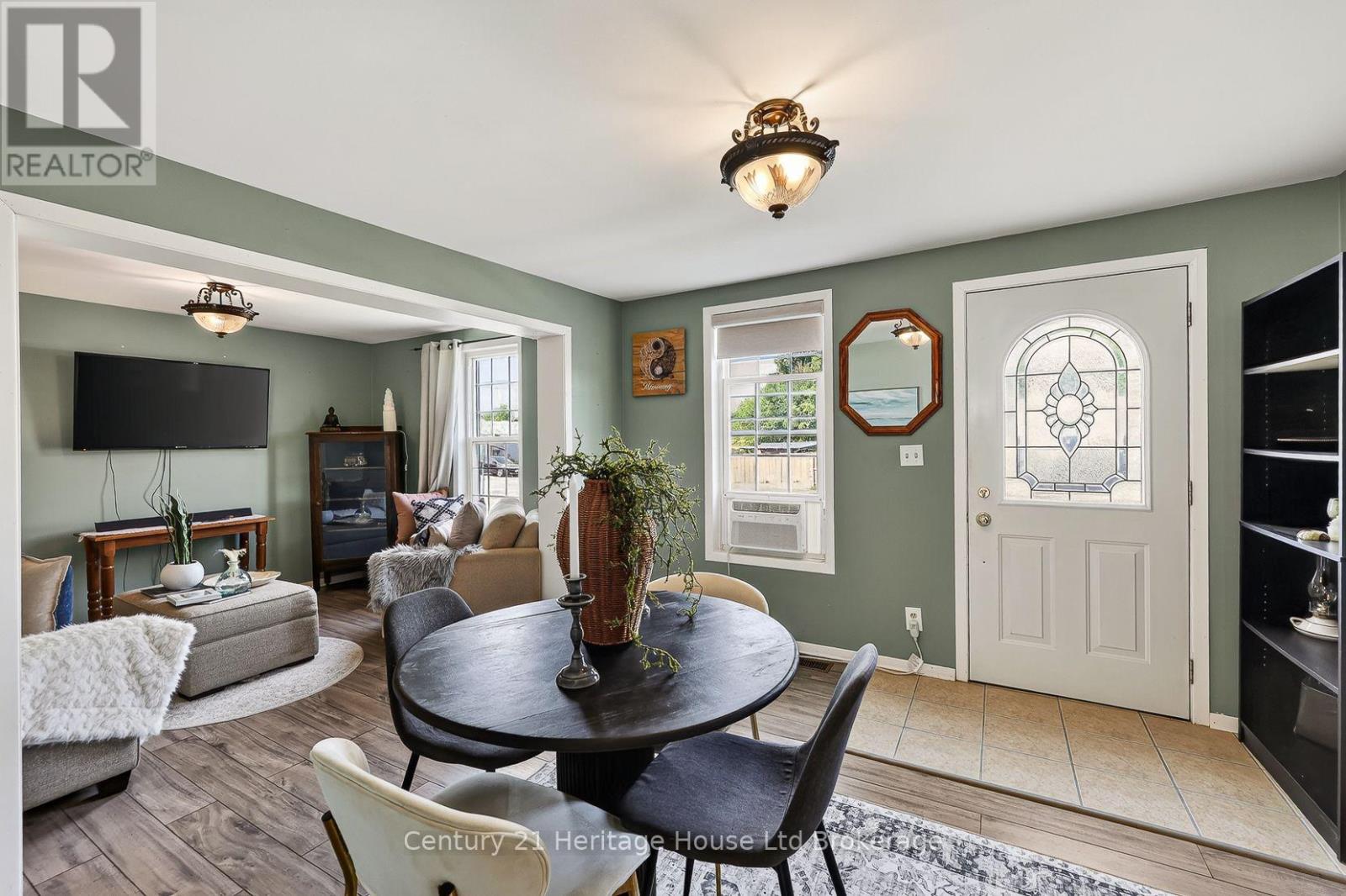 138 MAIN STREET - 6