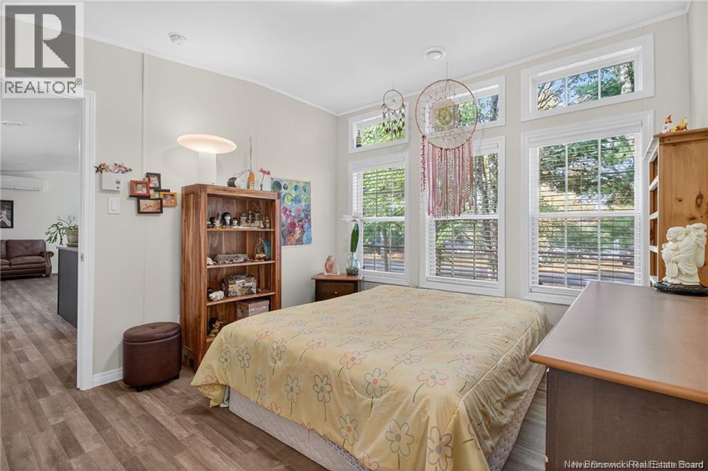 2 Larchwood Street - 14