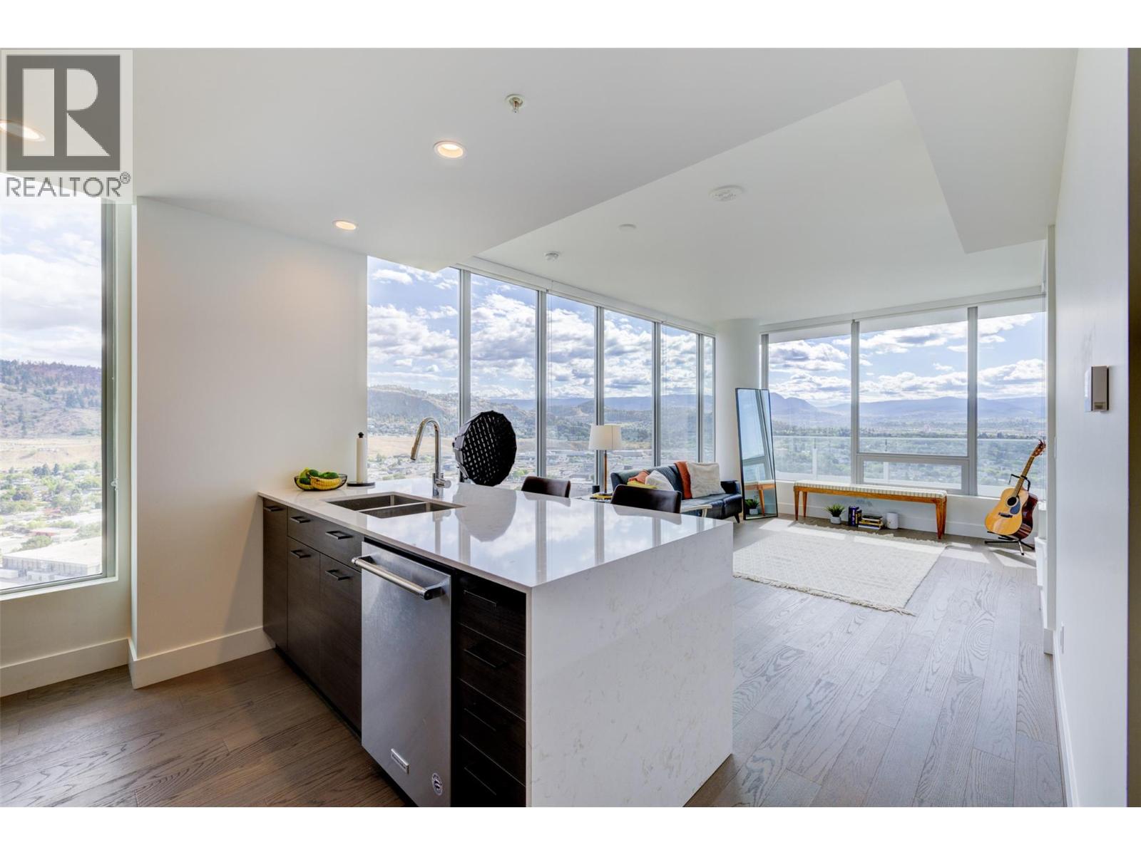 2302 1181 Sunset Drive, Kelowna
