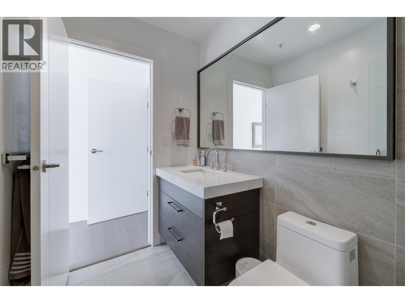 2302 1181 Sunset Drive, Kelowna