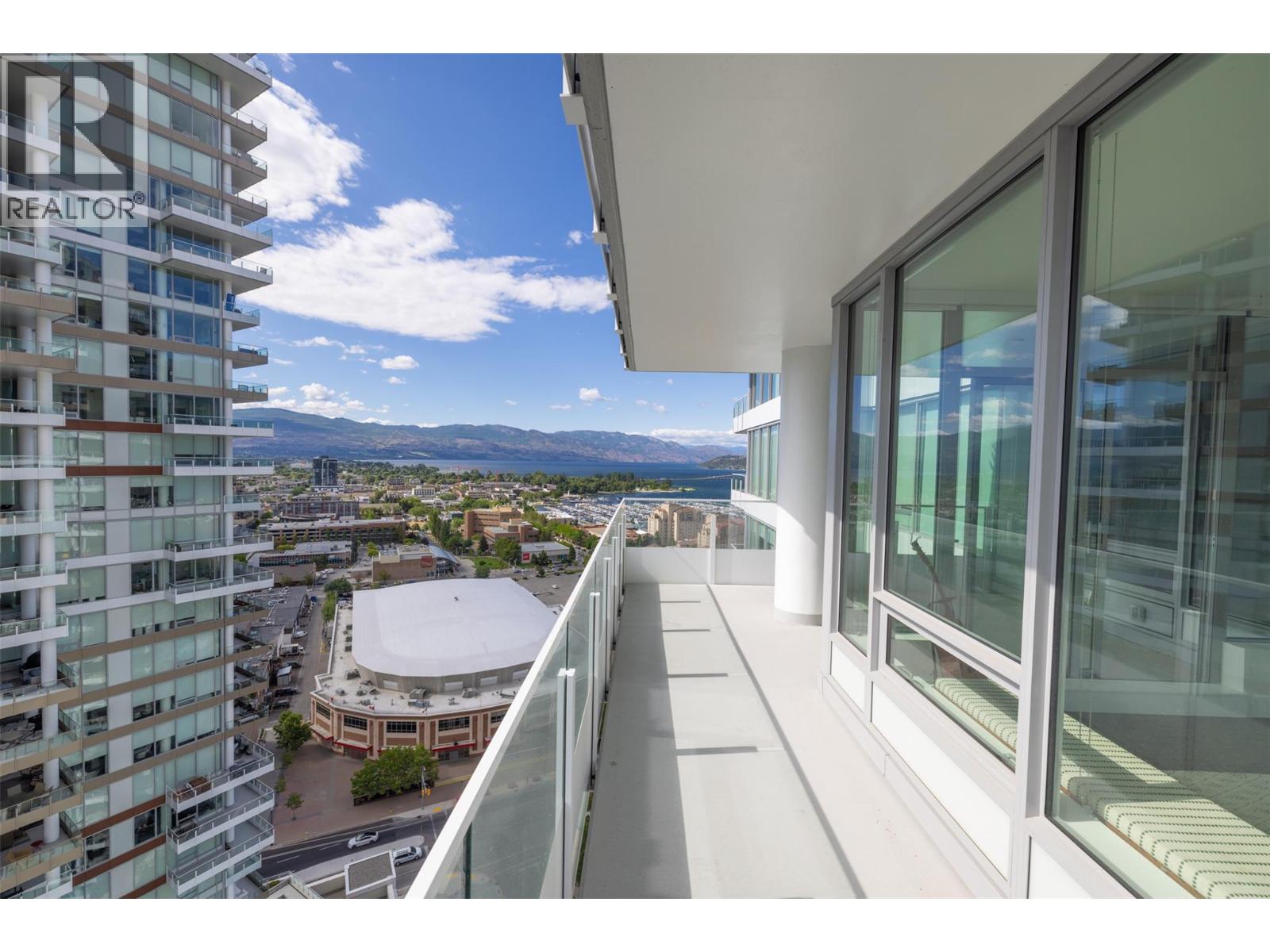 2302 1181 Sunset Drive, Kelowna