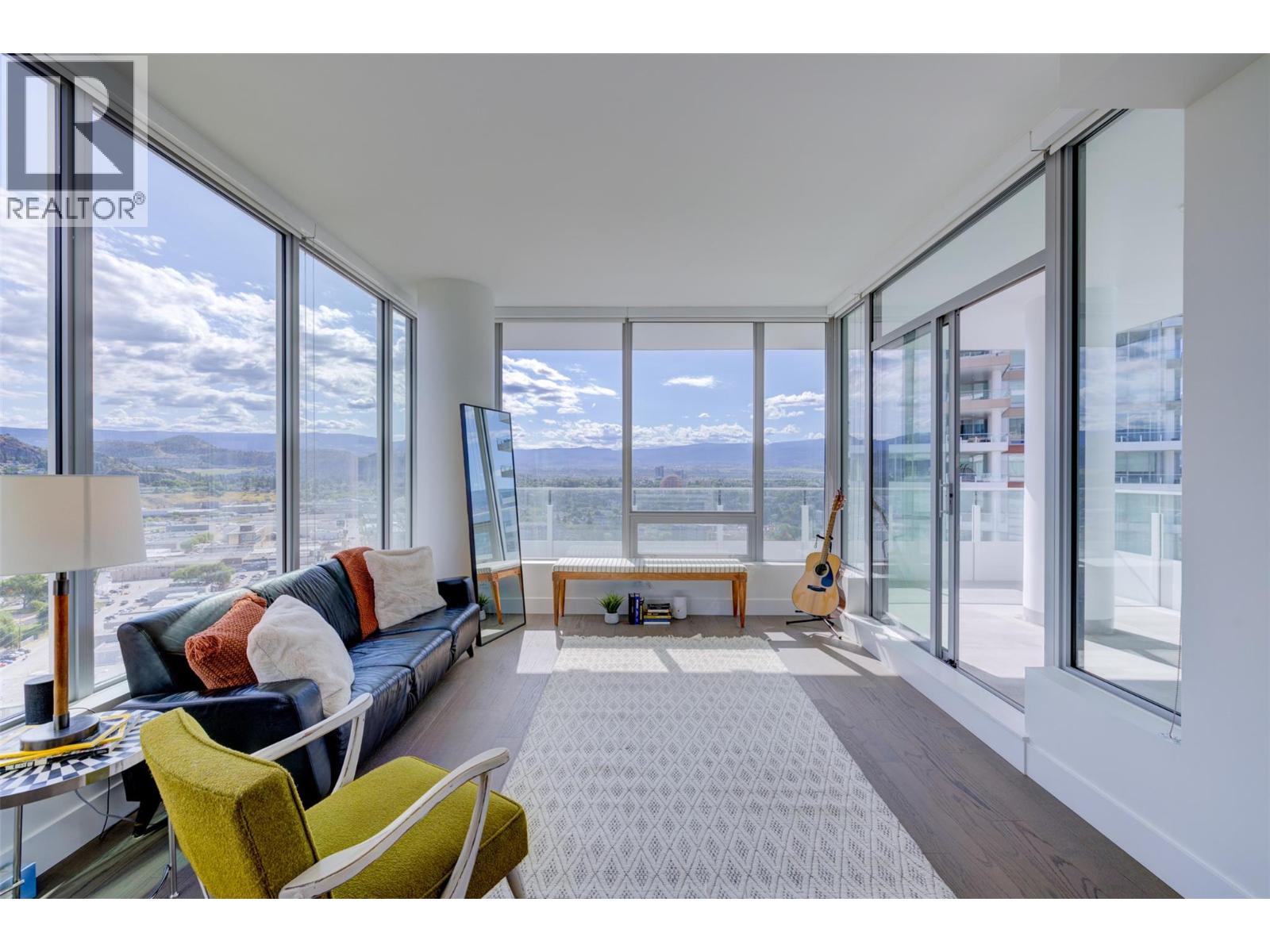 2302 1181 Sunset Drive, Kelowna