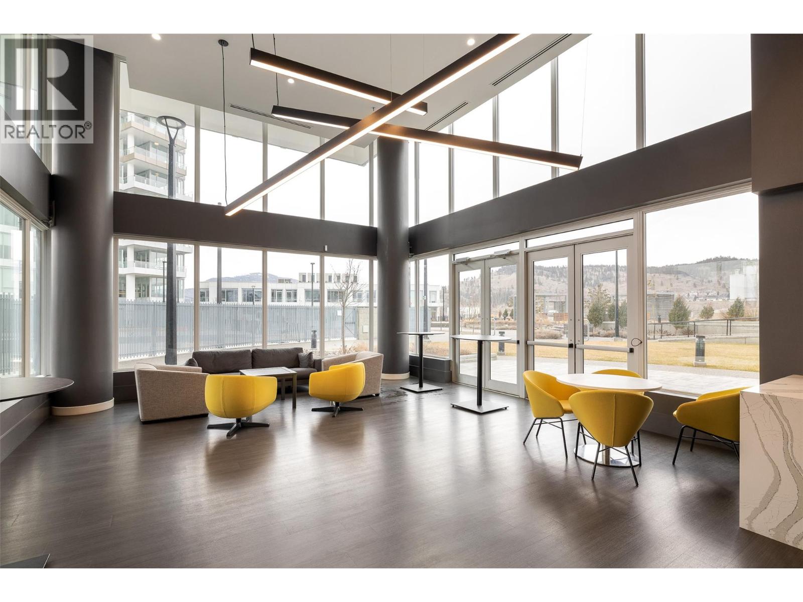 2302 1181 Sunset Drive, Kelowna