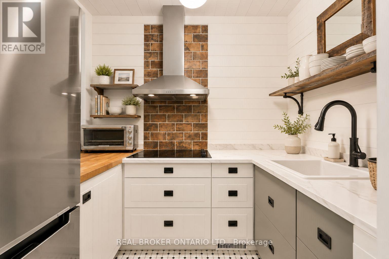 #A & B 33 NAPOLEON STREET - Image 38