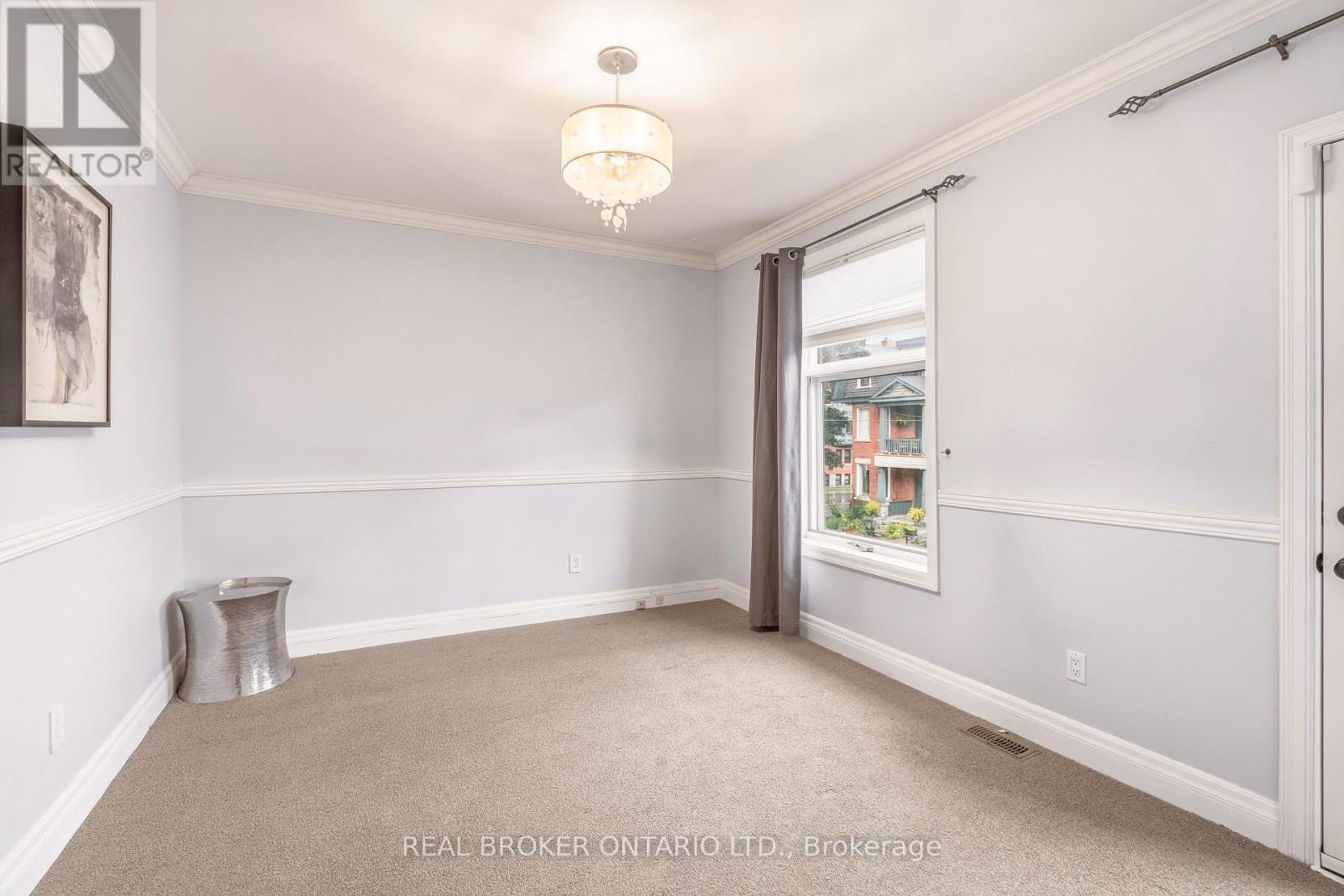 417 DALY AVENUE - Image 31