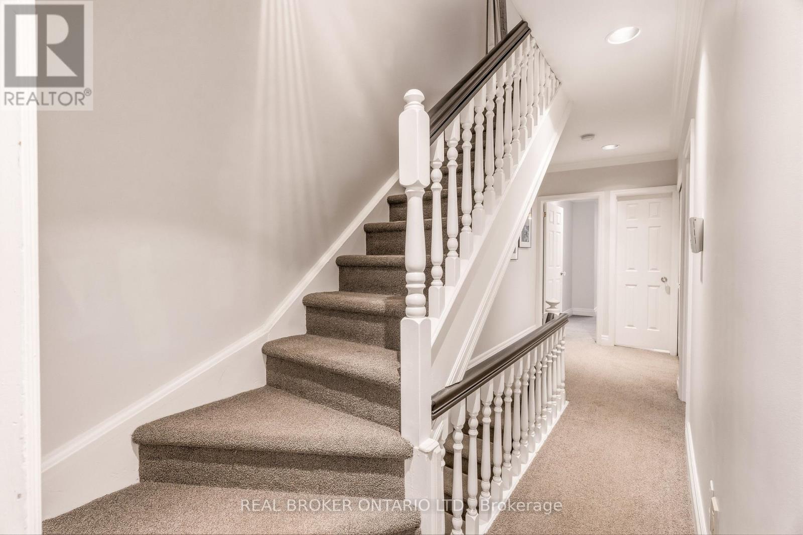 417 DALY AVENUE - Image 36