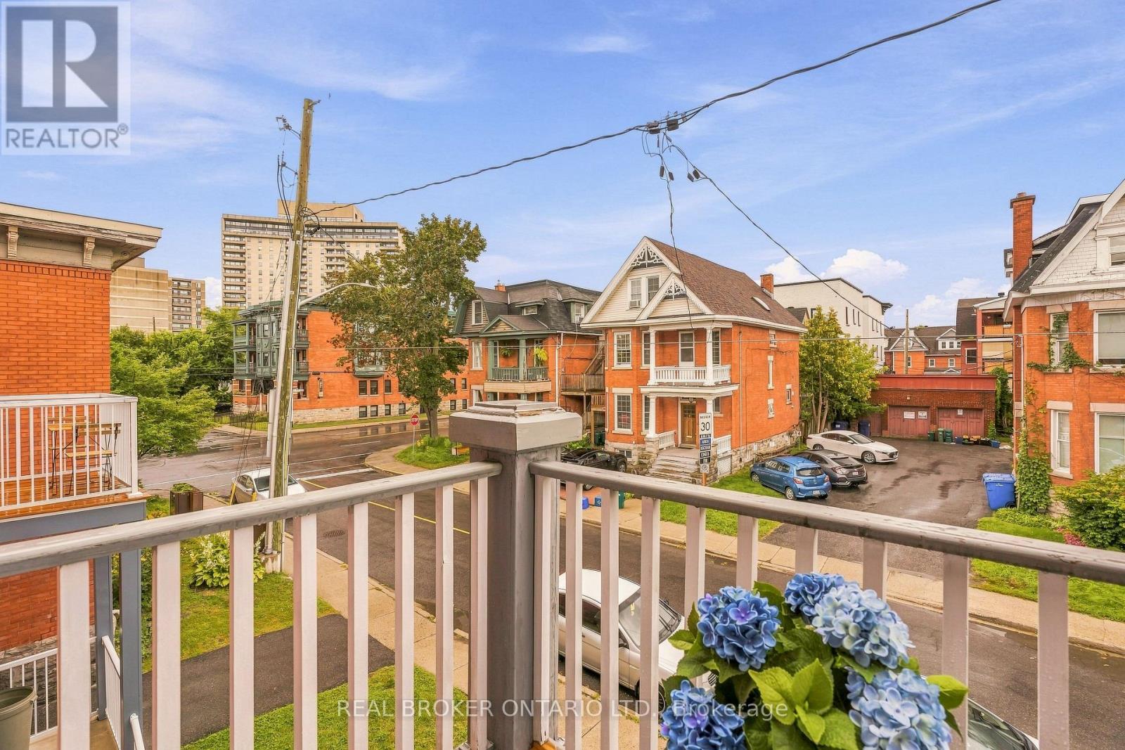 417 DALY AVENUE - Image 44