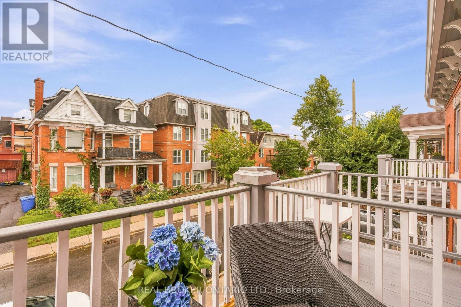 417 DALY AVENUE - Image 35