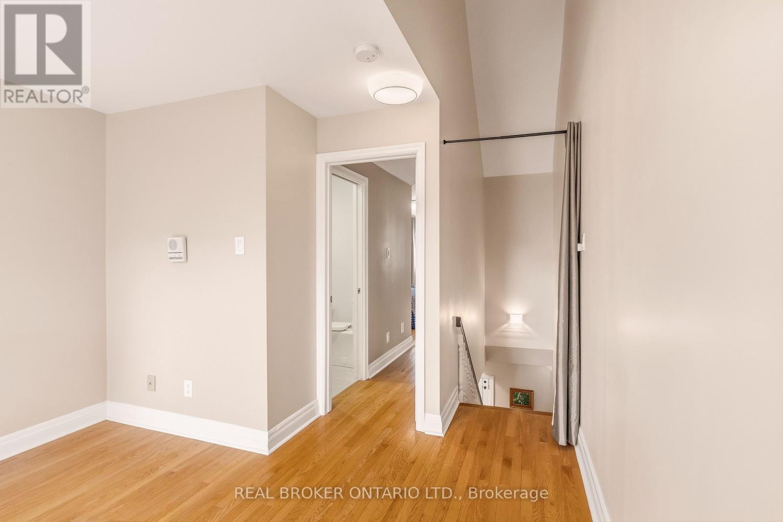 417 DALY AVENUE - Image 41