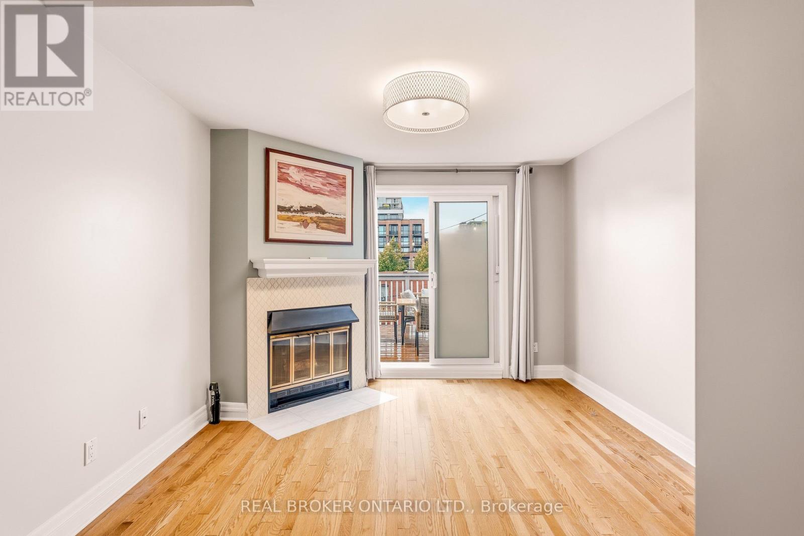 417 DALY AVENUE - Image 37