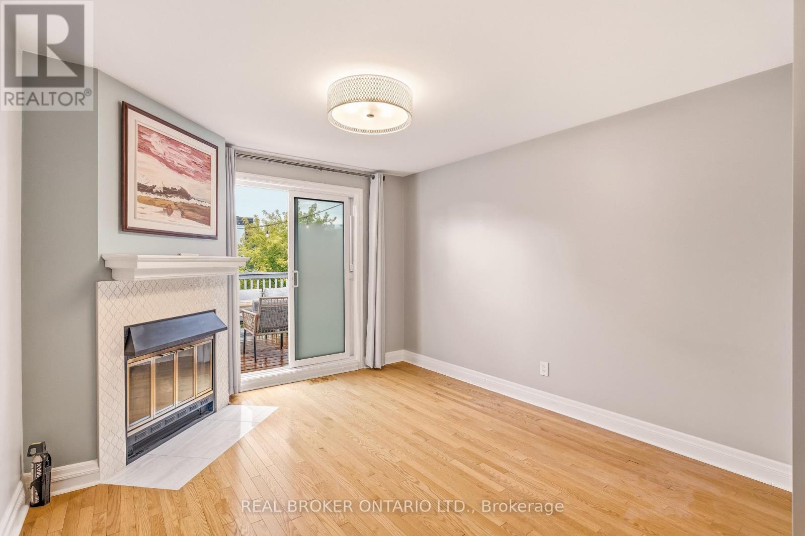 417 DALY AVENUE - Image 38