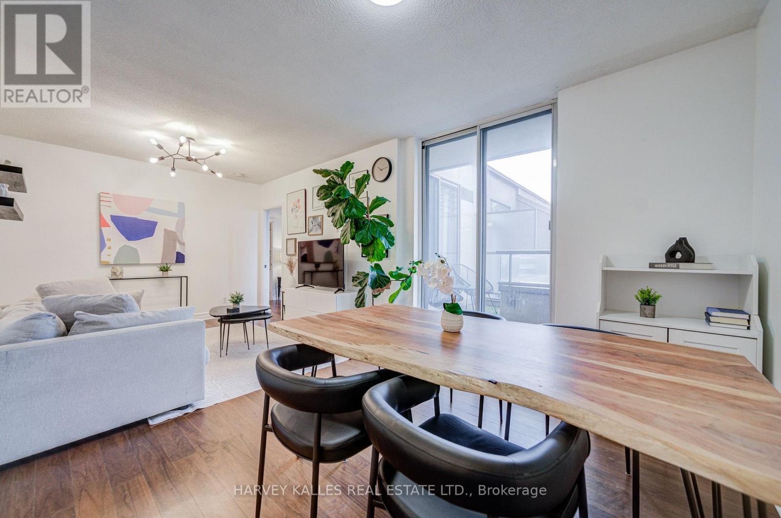 #910 5 ROSEHILL AVENUE - 1