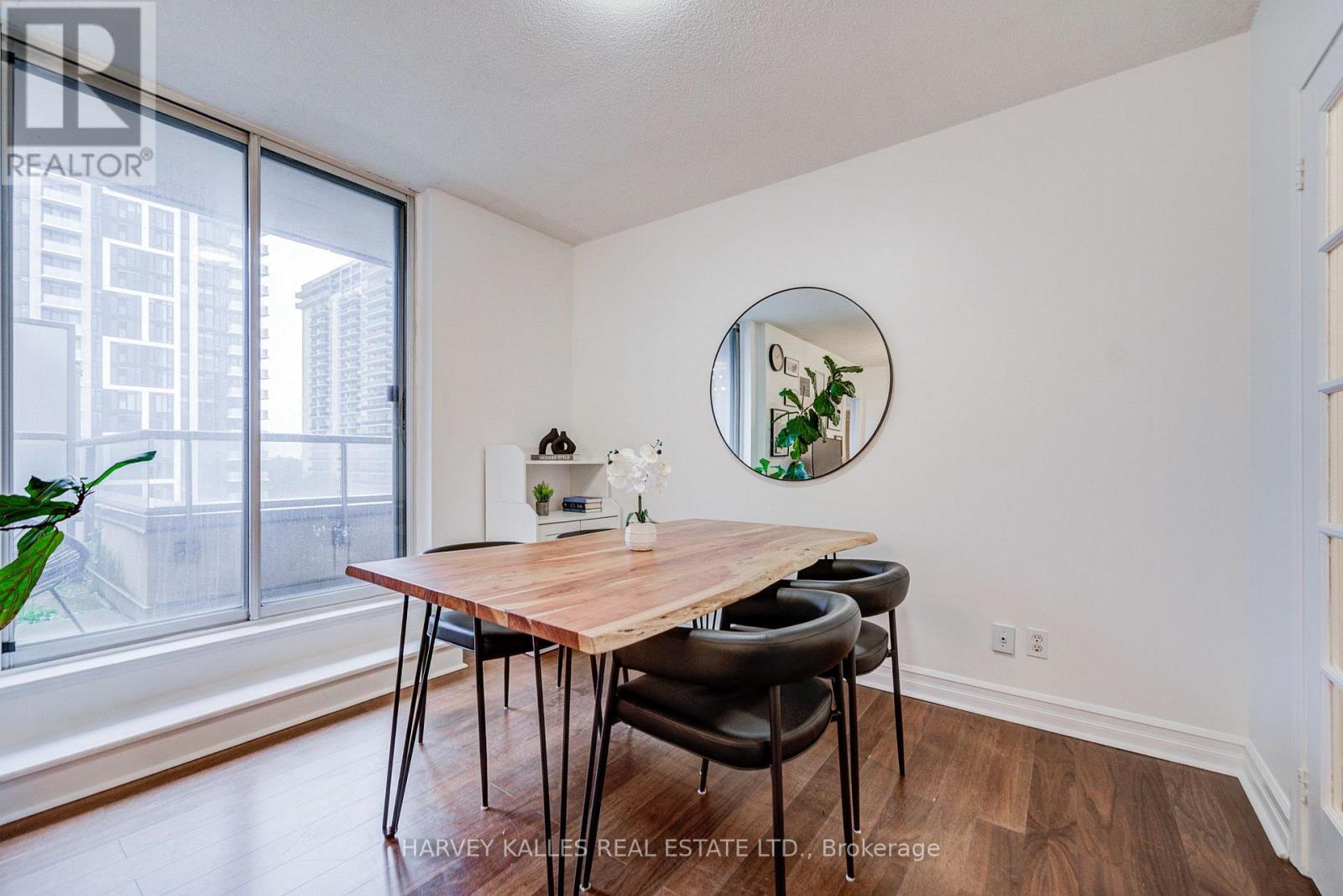 #910 5 ROSEHILL AVENUE - 14