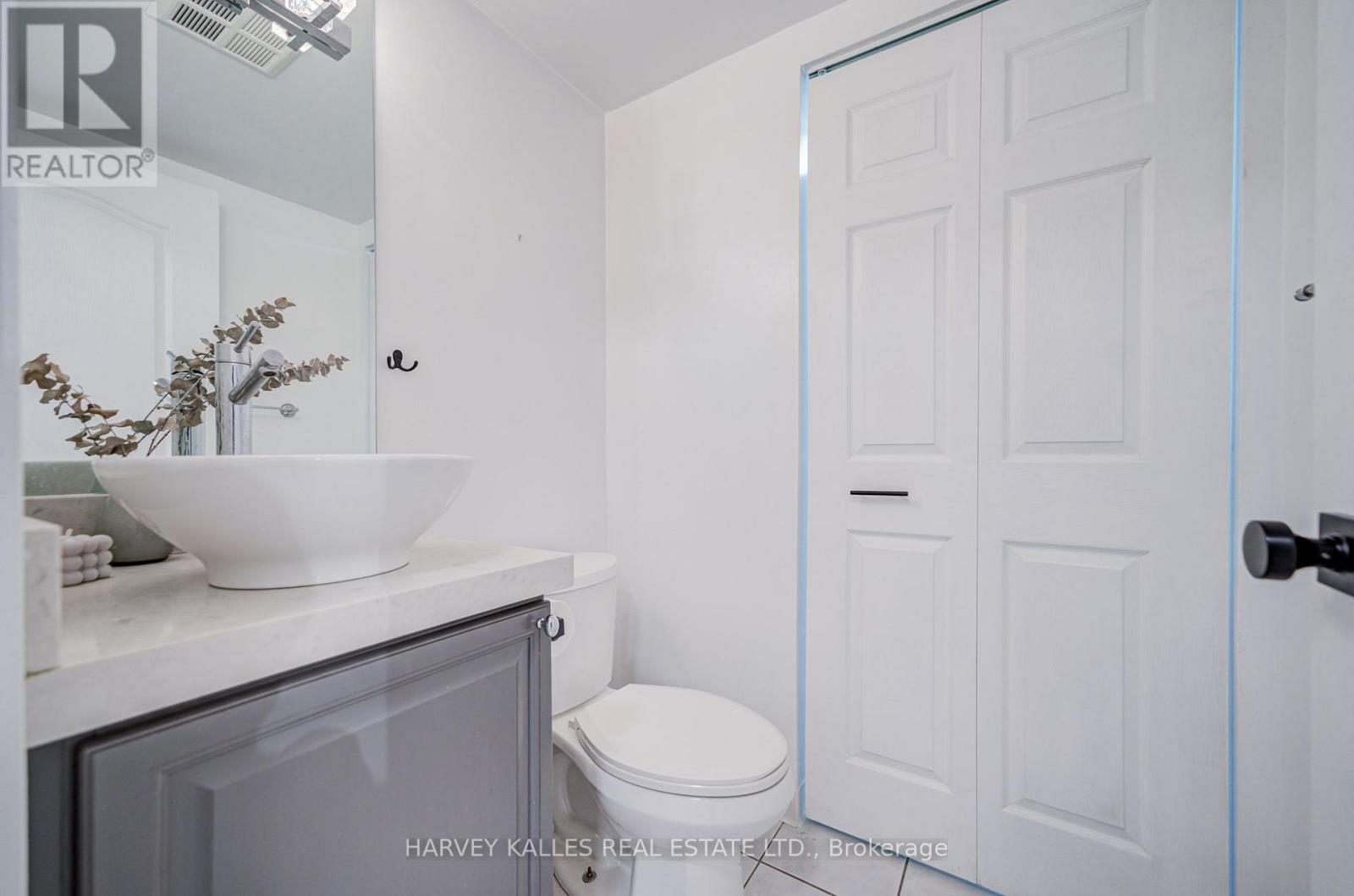 #910 5 ROSEHILL AVENUE - 16