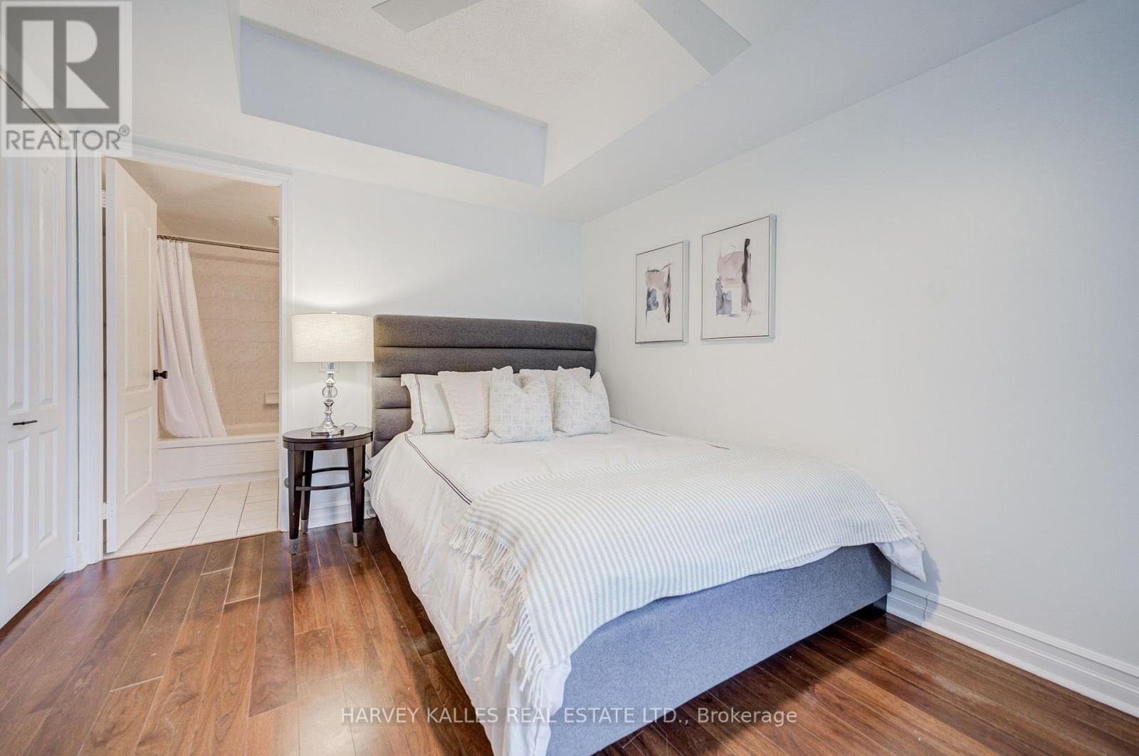 #910 5 ROSEHILL AVENUE - 18