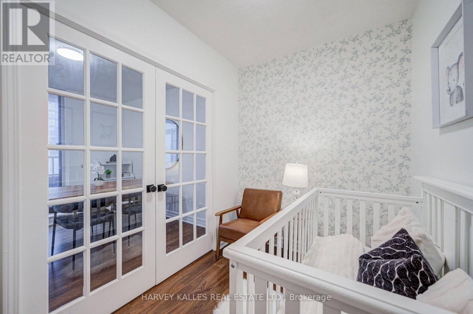 #910 5 ROSEHILL AVENUE - Image 25