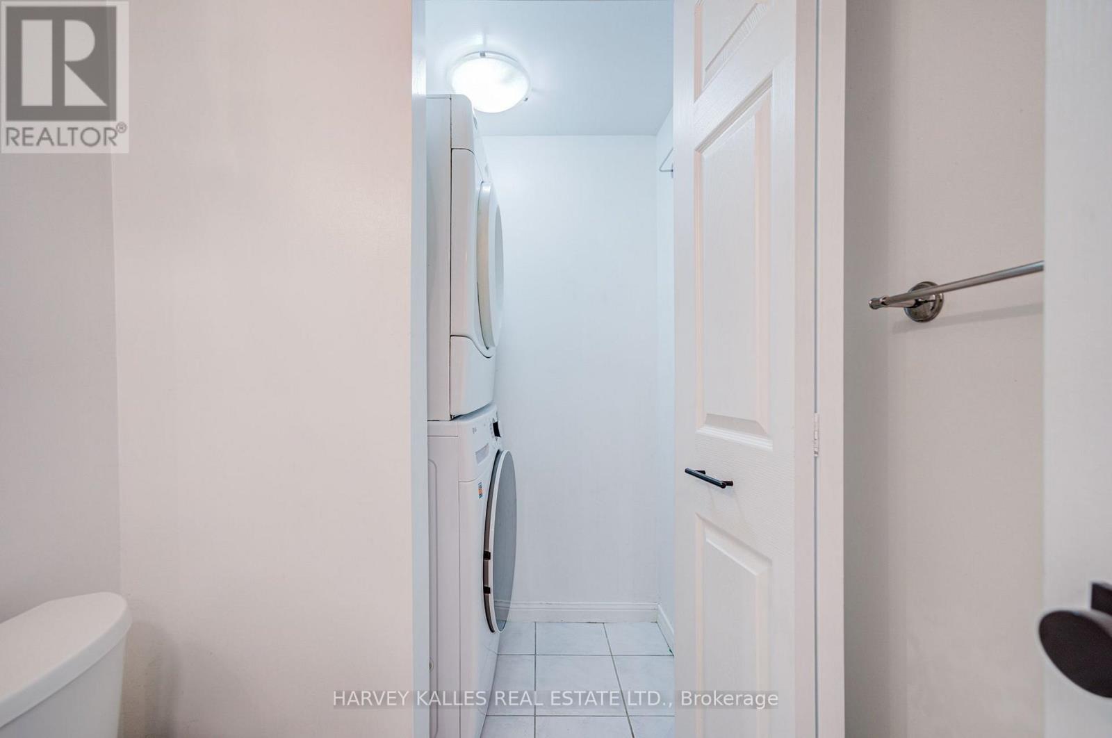 #910 5 ROSEHILL AVENUE - 26