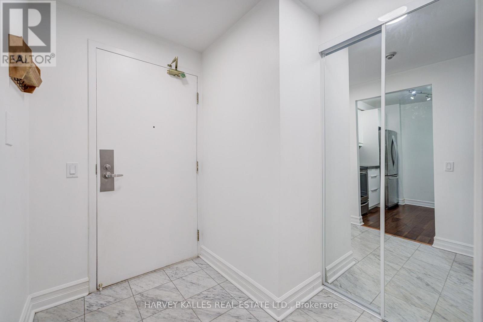 #910 5 ROSEHILL AVENUE - 6