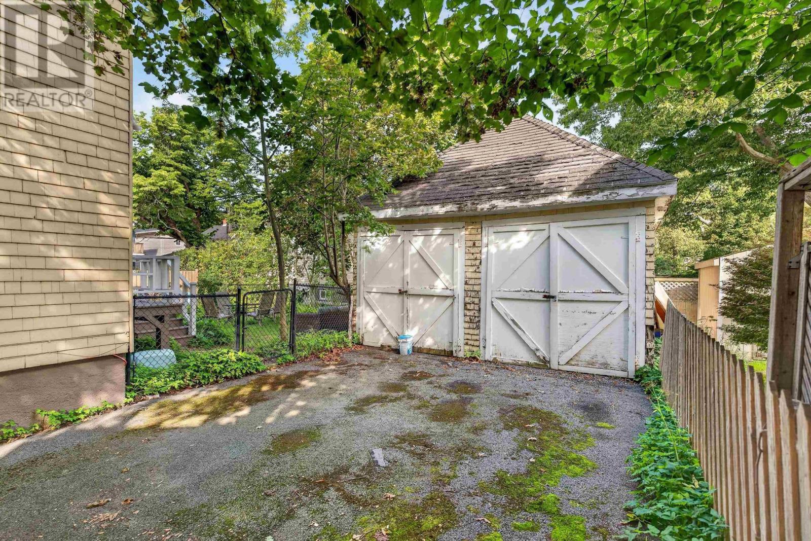 6195/6197 Cedar Street - Image 41