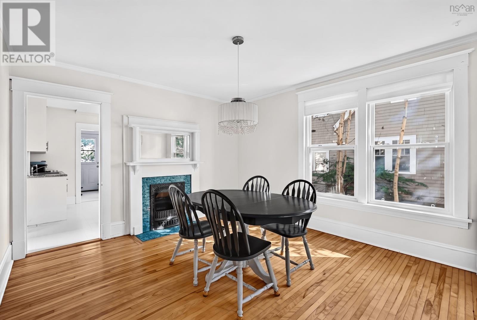 6195/6197 Cedar Street - 10