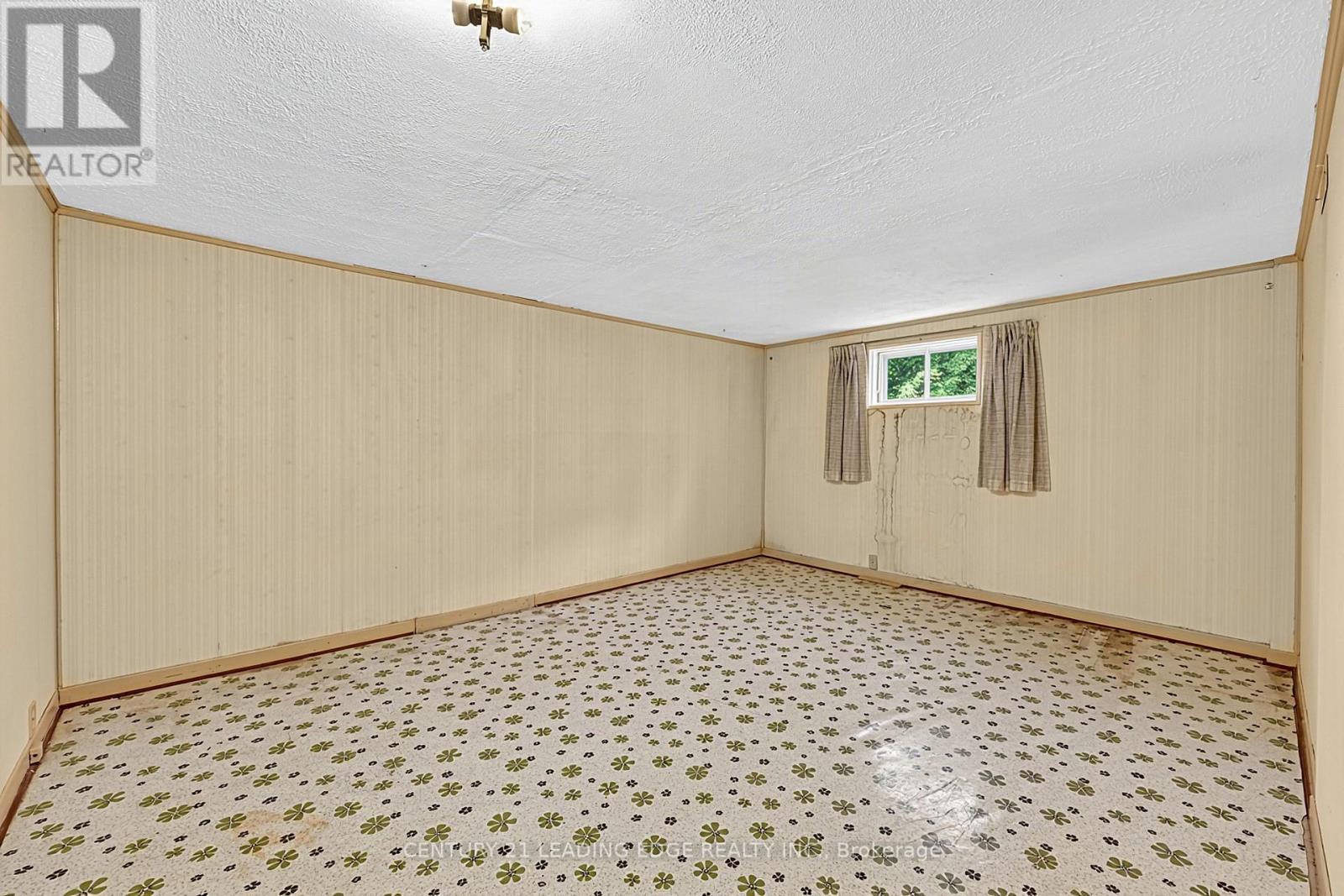18 ROMULUS DRIVE - Image 35