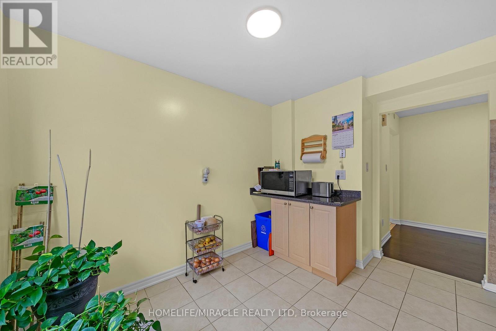 28 ROOKSNEST TRAIL - 18