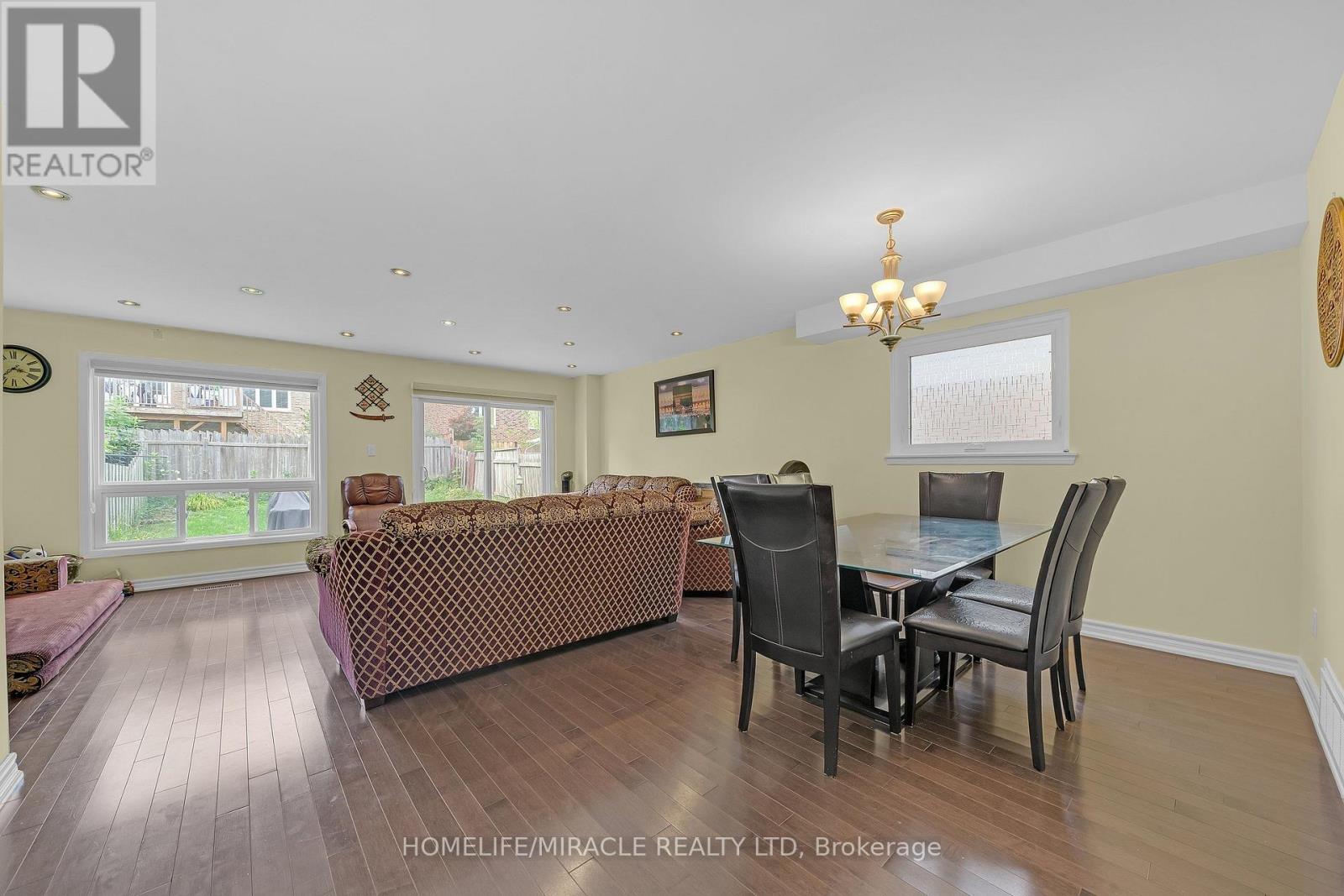 28 ROOKSNEST TRAIL - 20