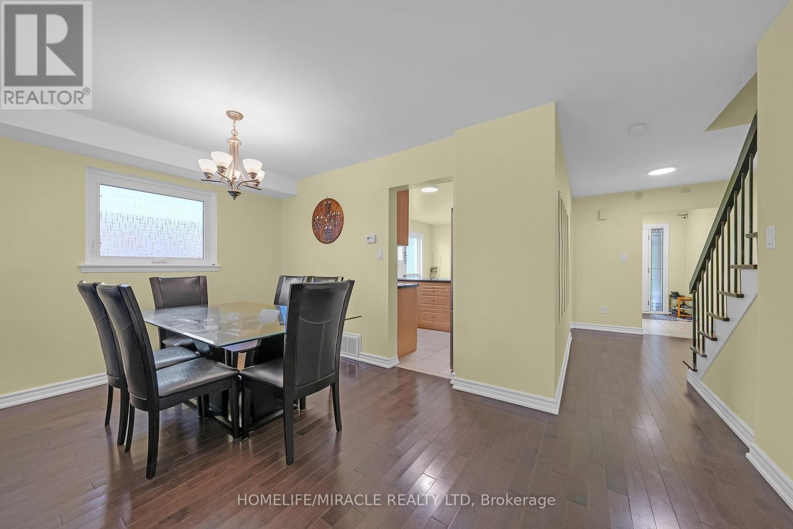 28 ROOKSNEST TRAIL - 22