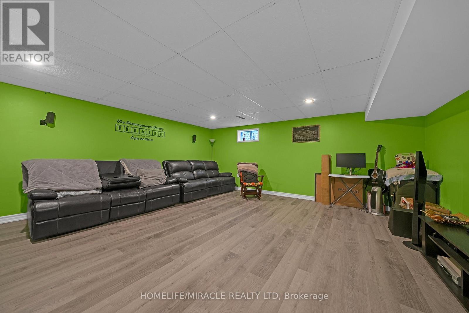 28 ROOKSNEST TRAIL - 43