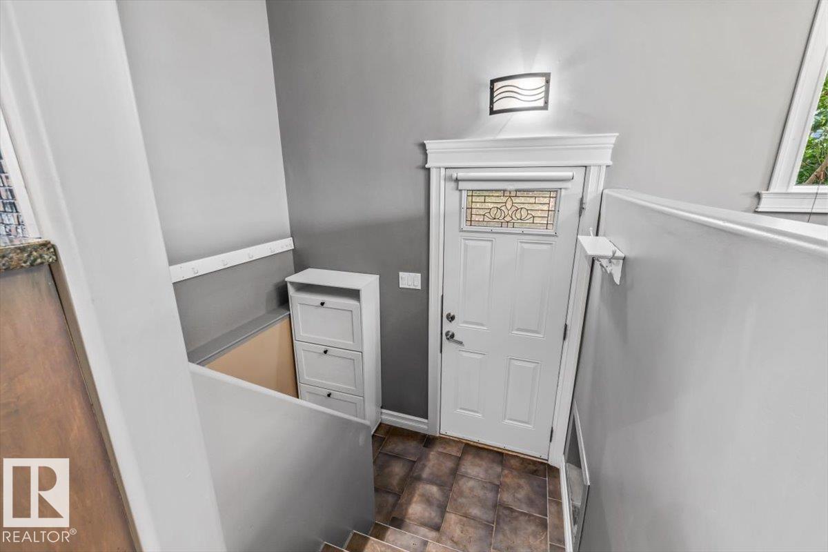 10994 165 ST NW - 19