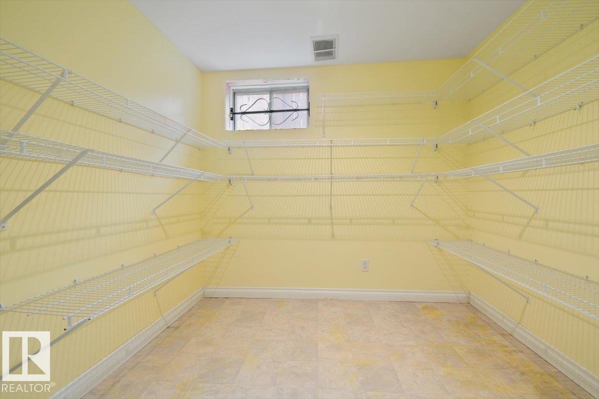 10994 165 ST NW - 32