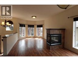 4pc Bathroom - 122 12 Avenue Ne, Sundre, AB T0M1X0 Photo 9