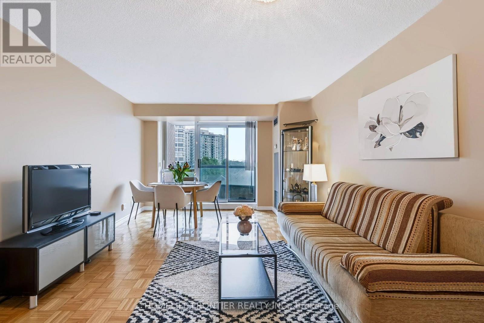 #610 745 NEW WESTMINSTER DRIVE - 12
