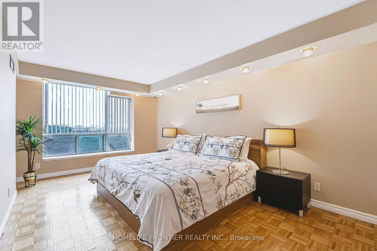 #610 745 NEW WESTMINSTER DRIVE - 18