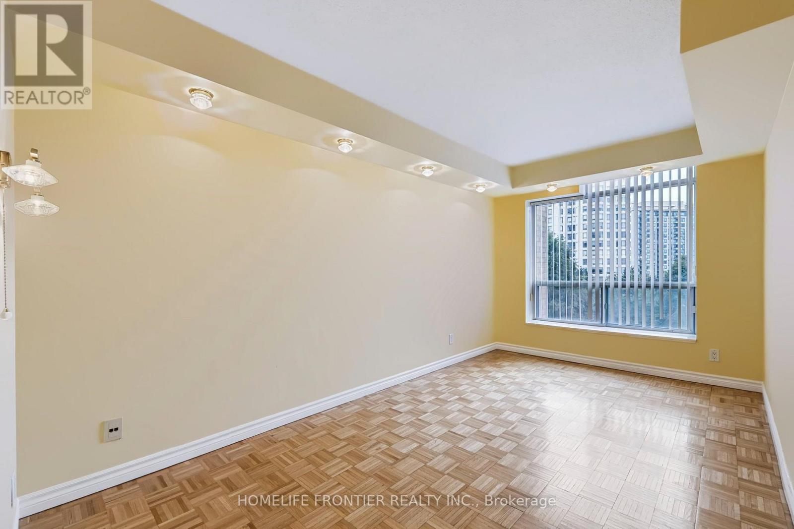 #610 745 NEW WESTMINSTER DRIVE - 22