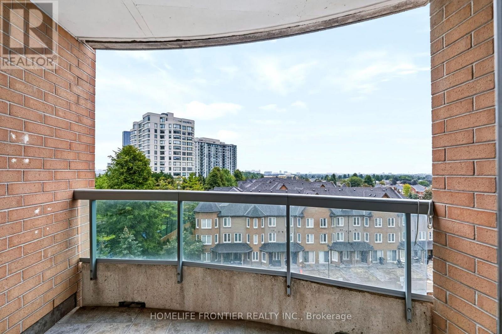 #610 745 NEW WESTMINSTER DRIVE - 27