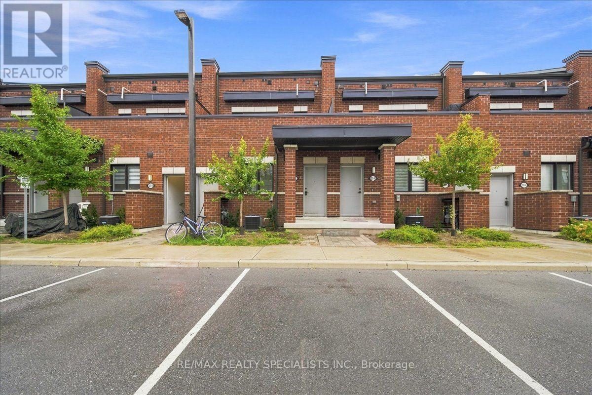 #13 220 DISSETTE STREET - 1