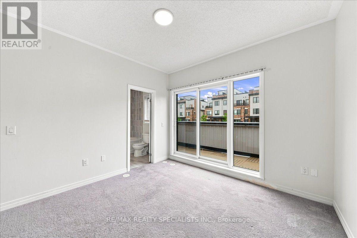 #13 220 DISSETTE STREET - Image 19